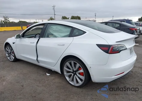 2018 Tesla Model 3 Long Range/Performance из США, поврежденный, VIN 5YJ3E1EBXJF081347